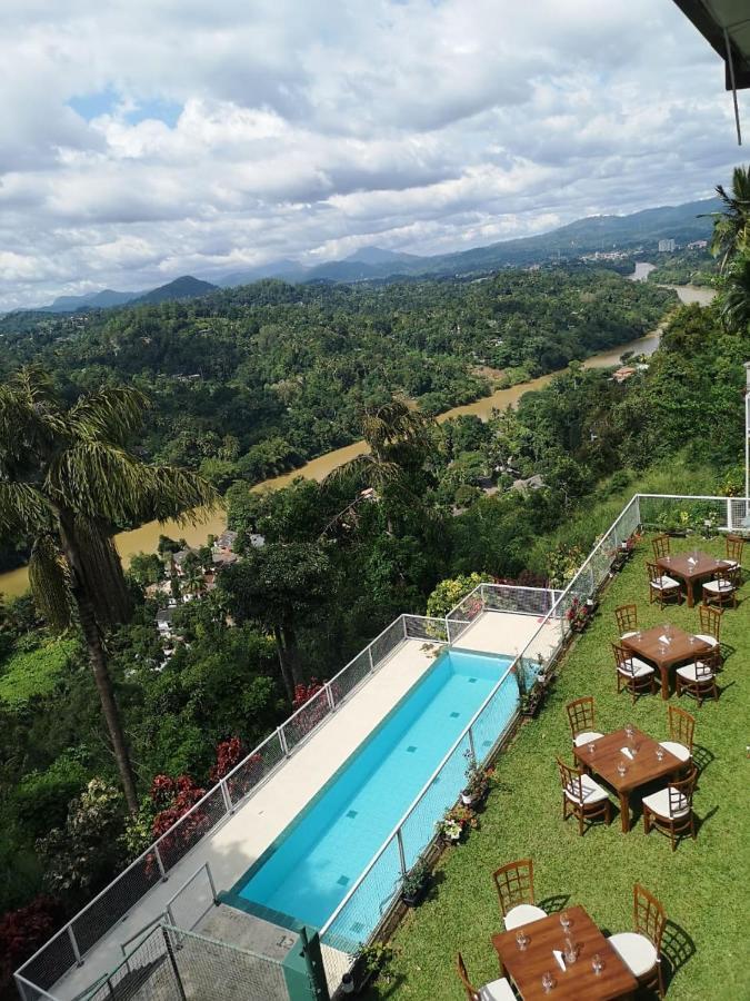 The Mountbatten Hotel Kandy Exterior photo